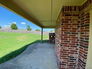 1101 W 119th St S, Jenks, OK 74037 - photo 5
