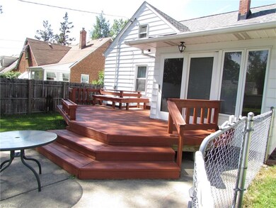 17518 Maple Heights Blvd, Maple Heights, OH 44137 - photo 2