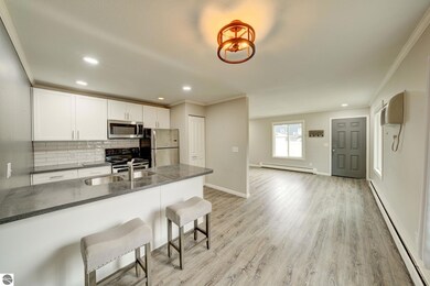 1021 Centre St unit 7, Traverse City, MI 49686 - photo 4