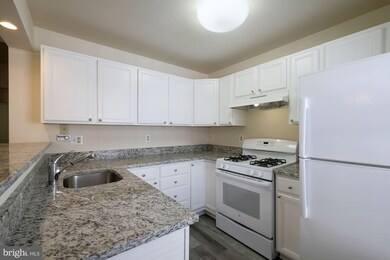135 Timberbrook Ln unit 302, Gaithersburg, MD 20878 - photo 6