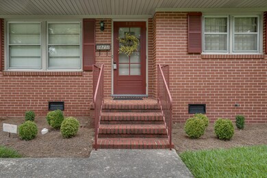 004-825CedarbrookDr-RockyMount-NC-small
