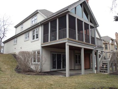 10 Cypress Ct, Lake In the Hills, IL 60156 - photo 2