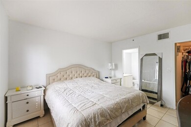 22921 SW 88th Place unit 201, Cutler Bay, FL 33190 - photo 5