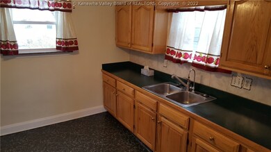 310 20th St, Dunbar, WV 25064 - photo 6