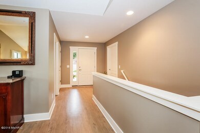 005-Foyer-3264196-small