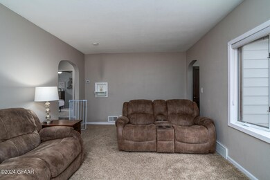 1230 S 9th St, Grand Forks, ND 58201 - photo 4