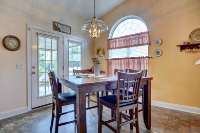 4101 Rounding Bend Ln-large-010-24-DSC 5