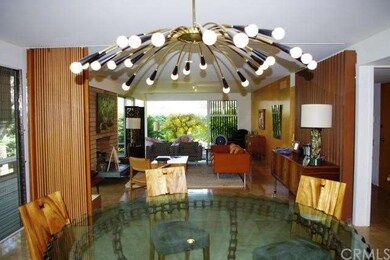 DINING ROOM LOOKING TOWARD LIVING ROOM.  NOTE CUST
