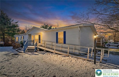 188 Greenbriar Dr S, Bath, PA 18014 - photo 2