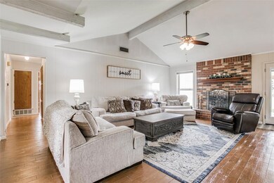 728 Springhill Dr, Hurst, TX 76054 - photo 7