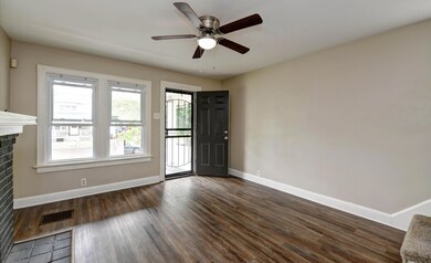 Living Room (2)