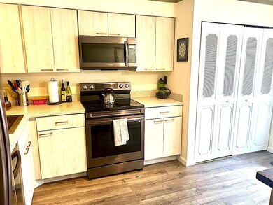 Waters Edge Towers unit 107, Deerfield Beach, FL 33064 - photo 5