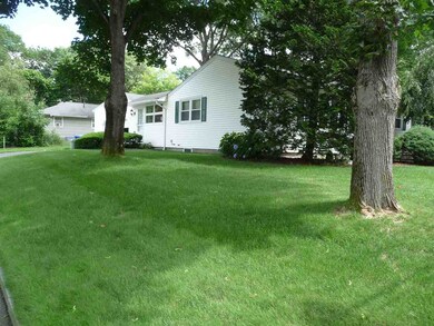 99 Mayflower Dr, Manchester, NH 03104 - photo 6