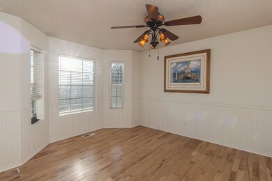 06 - Sitting Room