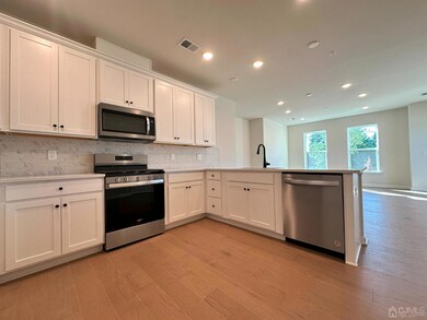 123 Lyla Ln, New Brunswick, NJ 08901 - photo 7