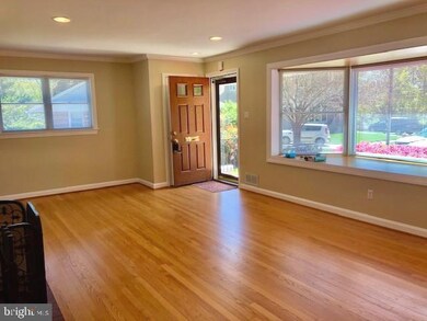 6704 31st St N, Arlington, VA 22213 - photo 3