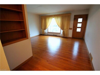 1628 Rush Rd, Wickliffe, OH 44092 - photo 2