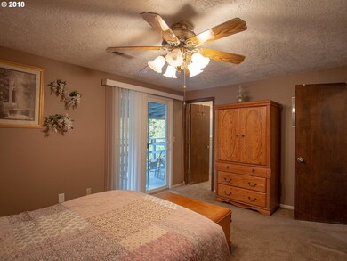 Bedroom, Primary