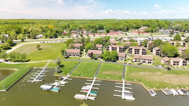 57 Vail Colony unit 7, Fox Lake, IL 60020 - photo 2