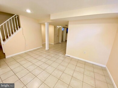 1111 Cooks Ln, Baltimore, MD 21229 - photo 7