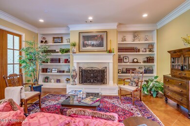 4624-Eiffel-Lane-snapsold-screen-203361-