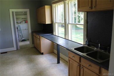 13031 Genito Rd, Amelia Court House, VA 23002 - photo 4