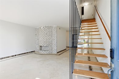 2503 Mccue Rd unit 10, Houston, TX 77056 - photo 3