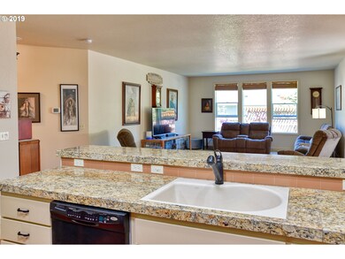 Kitchen/Living Room