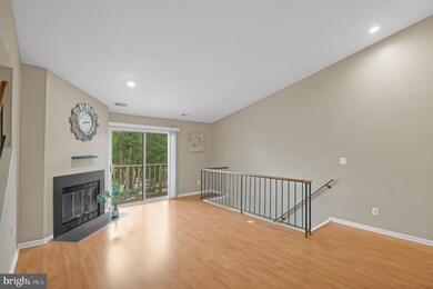 11310 Corinthian Ct, Germantown, MD 20876 - photo 5