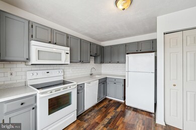 16250 Taconic Cir unit 108E, Dumfries, VA 22025 - photo 2