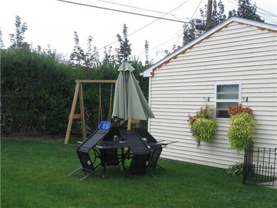 Yard/Garden. Fenced in yard.