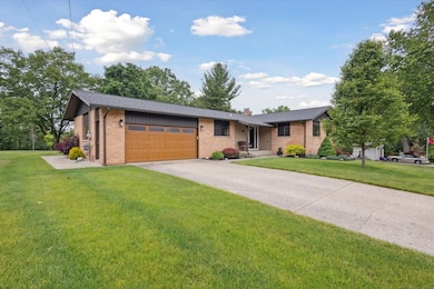 02-3801-Keeweenaw-Dr-NE-Grand-Rapids-MI-