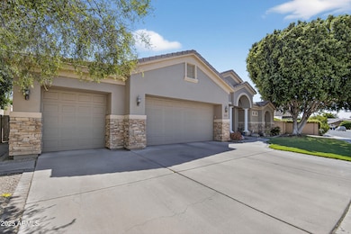 1333 N Cliffside Dr, Gilbert, AZ 85234 - photo 4