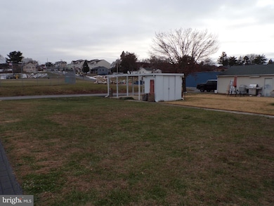 1426 Margaret St, Reading, PA 19605 - photo 3