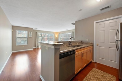 35 Buttles Ave unit A, Columbus, OH 43215 - photo 6