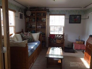 102 S Humbolt St, Canyon City, OR 97820 - photo 7