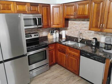 1S265 Holyoke Ln unit 5, Villa Park, IL 60181 - photo 5