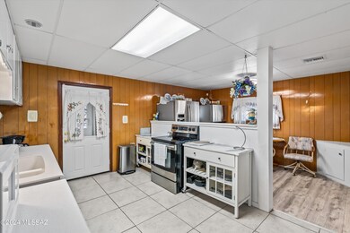 10-Kitchen