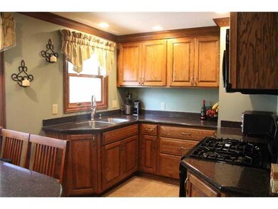 Kitchen Newer kitchen, impeccable style