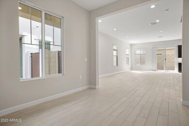7-web-or-mls-17442-n-49th-st