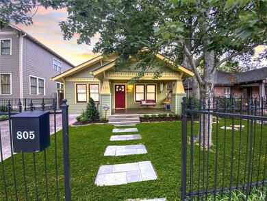 805 Ralfallen St, Houston, TX 77008 - photo 3