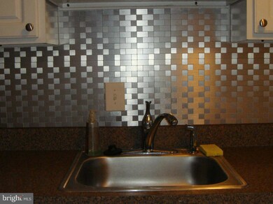 6401 Loch Crest Ct, Idlewylde, MD 21239 - photo 7