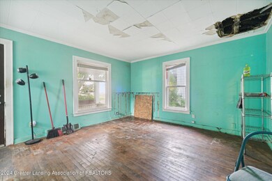 07-814-Mahlon-St-Lansing-MI-48906-Window