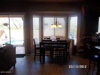 eat-in kitchen