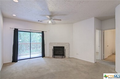 1013 Chestnut St unit B-1, San Marcos, TX 78666 - photo 2