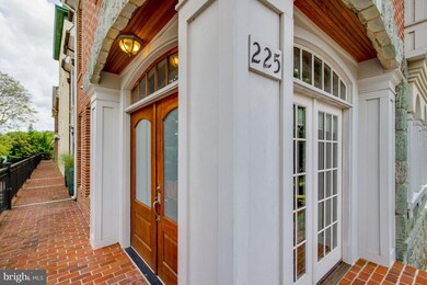 225 Locust St SE unit 5, Vienna, VA 22180 - photo 5