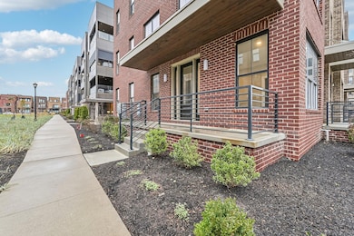 50-web-or-mls-Dickenson St-050