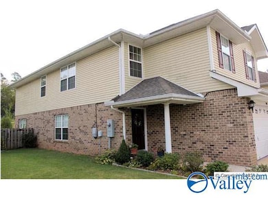 203 Shadow Ct SW, Huntsville, AL 35824 - photo 2