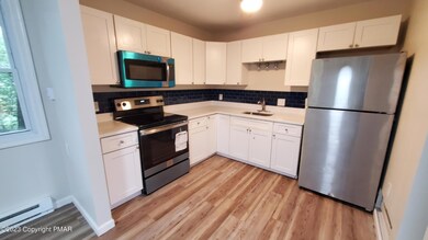 1169 Country Place Dr, Tobyhanna, PA 18466 - photo 4