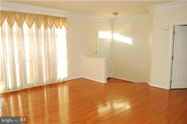 25348 Mcintyre Square, Chantilly, VA 20152 - photo 7